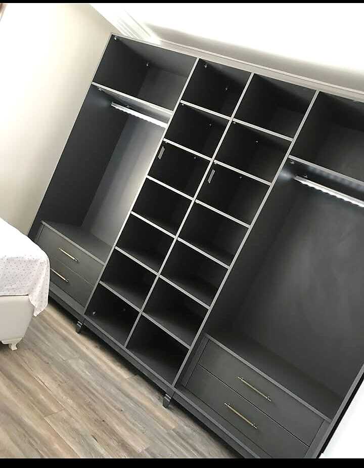 Modern Mat Antrasit Açık Giyinme Odası Modülü ve Entegre LED Aydınlatmalı Askılık